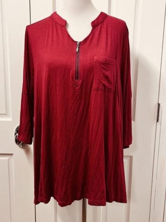 BloomChic Tops - Bloomchic T-Shirt Top 2X (18) Cranberry Red 3/4 Roll Tab Sleeve Zip V-Neck Front